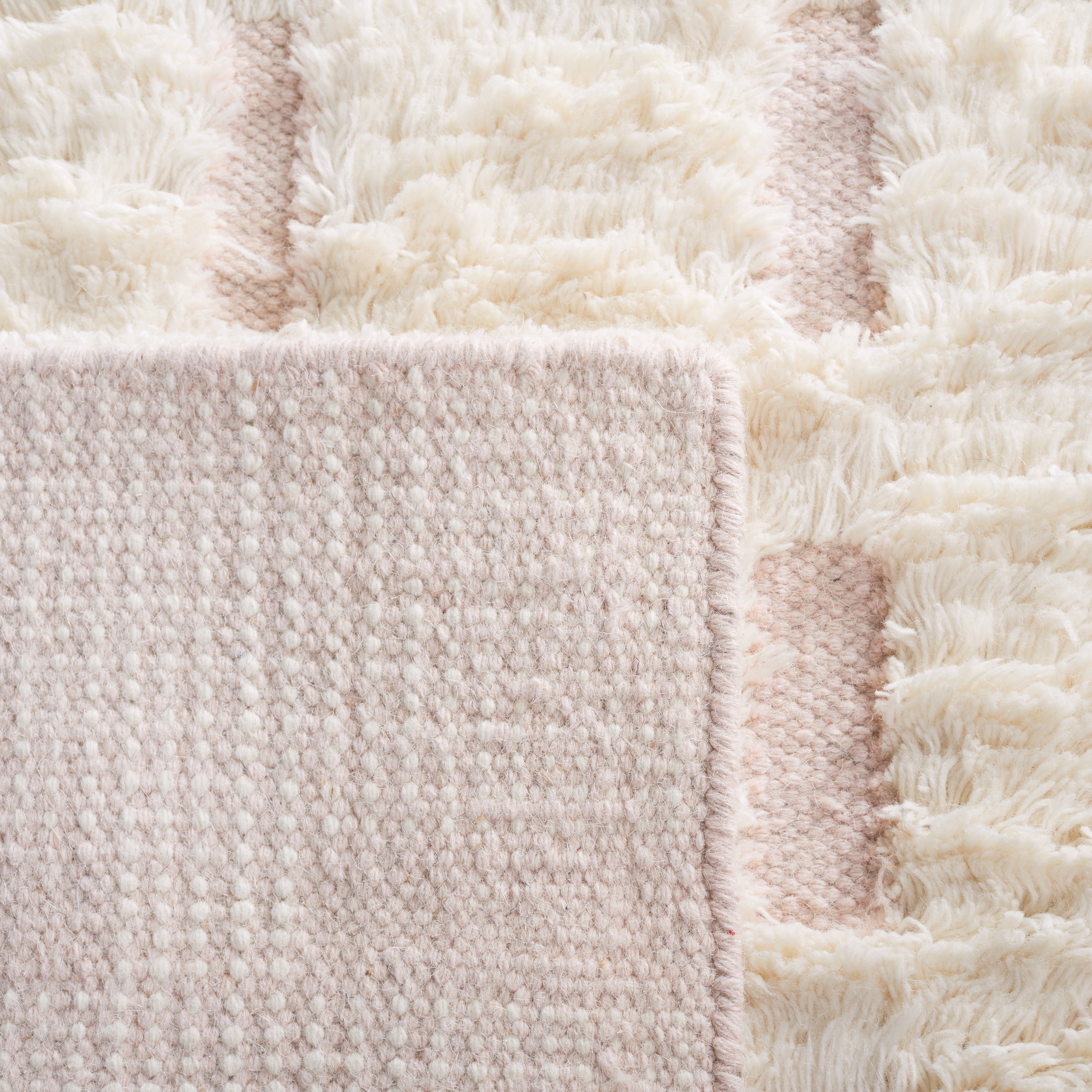 SAFAVIEH Casablanca Tanja Geometric Area Rug, Pink/Ivory, 6' x 6' Round