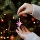 thumbnail image 2 of Avdolw - Juego de 14 adornos colgantes de bola de estrella octogonal para árbol de Navidad - Set de decoración navideña (rosa), 2 of 6