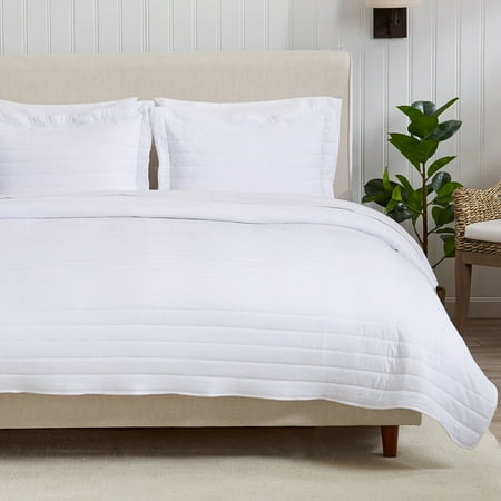 Great Bay Home Channel Stitch Modern Ribbed Reversible Quilt Set With Shams (King White)