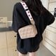 thumbnail image 4 of Bolso En Forma De Corazón Pequeño Cuadrado Correa Ancha PU Hombro Para Mujer Caqui, 4 of 6