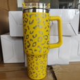 thumbnail image 1 of Taza térmica de acero inoxidable 304 con estampado de leopardo y asa de 40 oz para coche, con pajita, protección contra el frío, 1 of 1