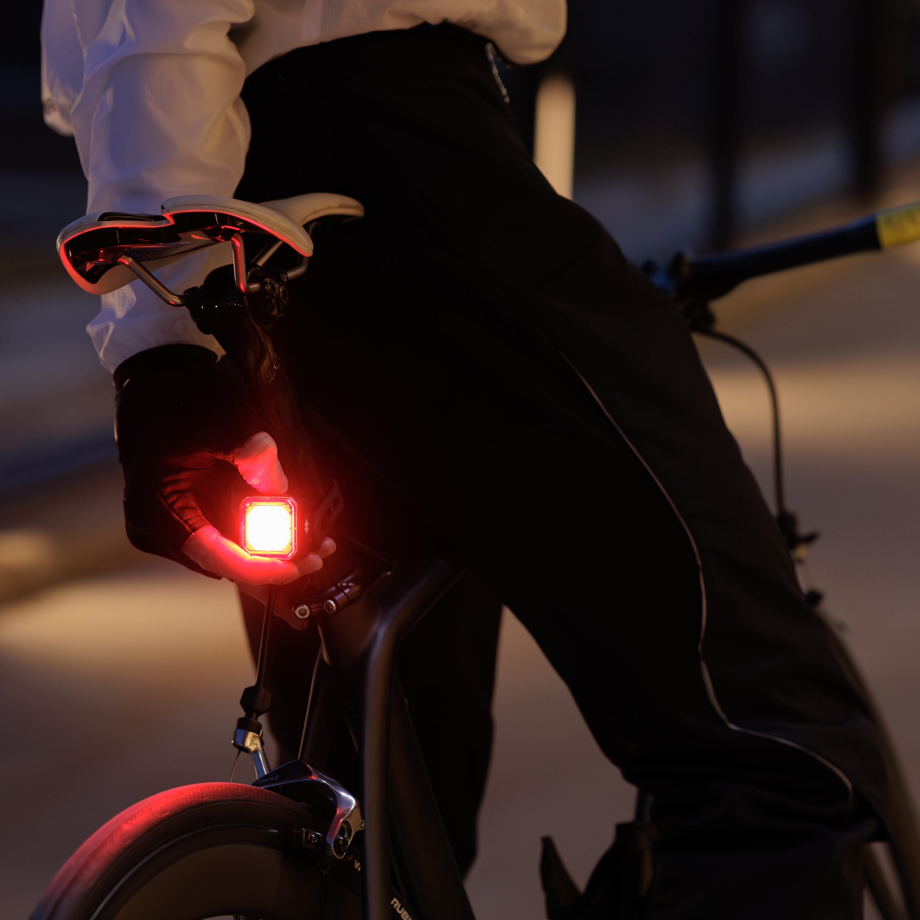 Swiss Tech Rechargeable Bike Taillight 150 Lumens photo 8