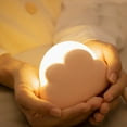 thumbnail image 1 of Bonita luz nocturna de nube | Lámpara portátil recargable para habitación infantil | Regulable en 4 niveles con luz blanca y cálida | Batería de 1200 mAh (16-50 horas de duración) | Incluye cable USB, 1 of 7