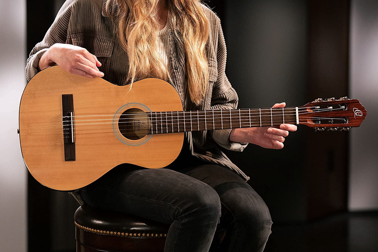 Ortega Student Series RST5-3/4 - 3/4 Size Acoustic Classical Guitar Gloss Natural 0.75