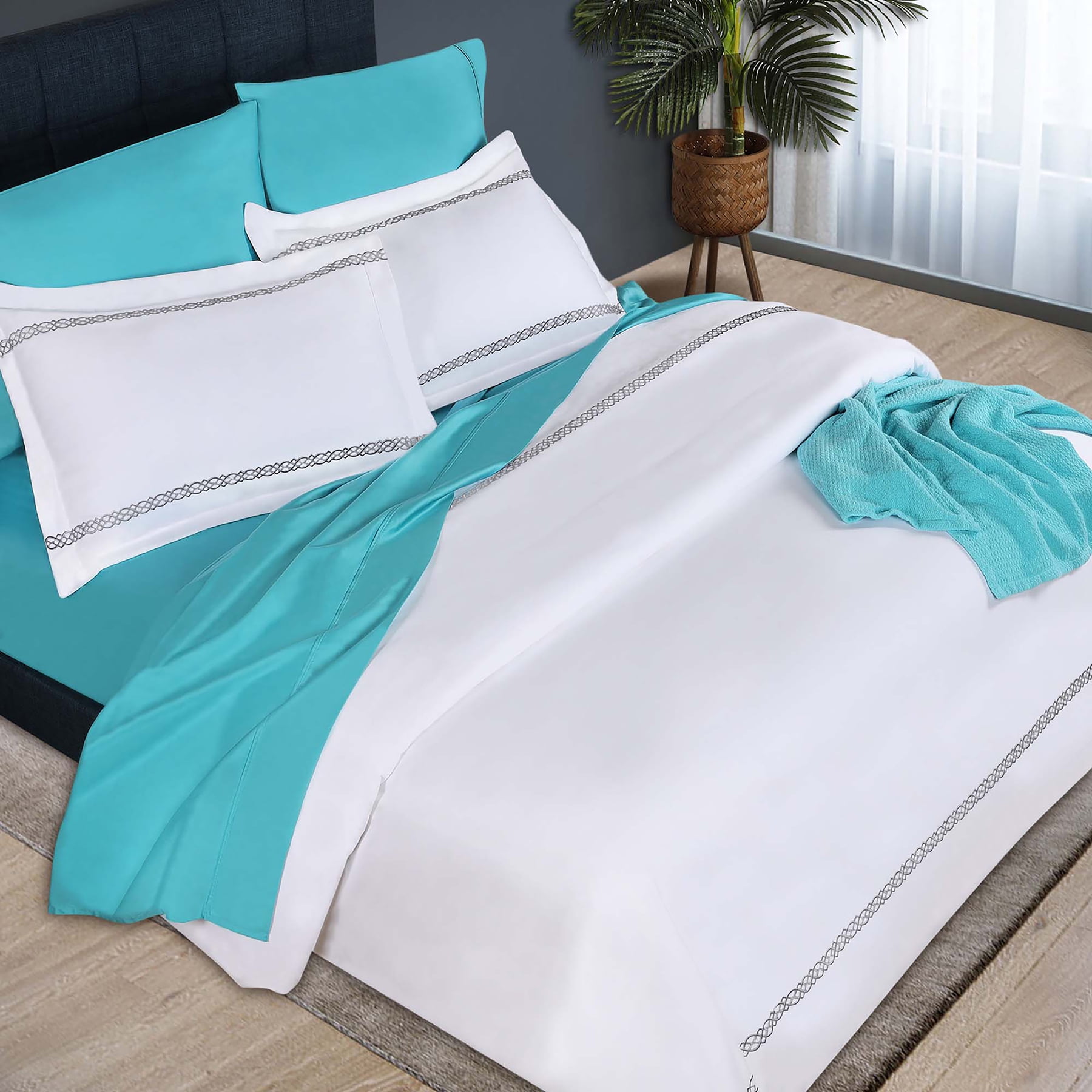 Superior Egyptian Cotton Embroidered Duvet Cover Set, Full/ Queen, Charcoal