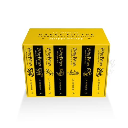 洋書 Harry Potter House Editions Hufflepuff Harry Potter Hufflepuff House Editions 7 Book Paperback Box Set by