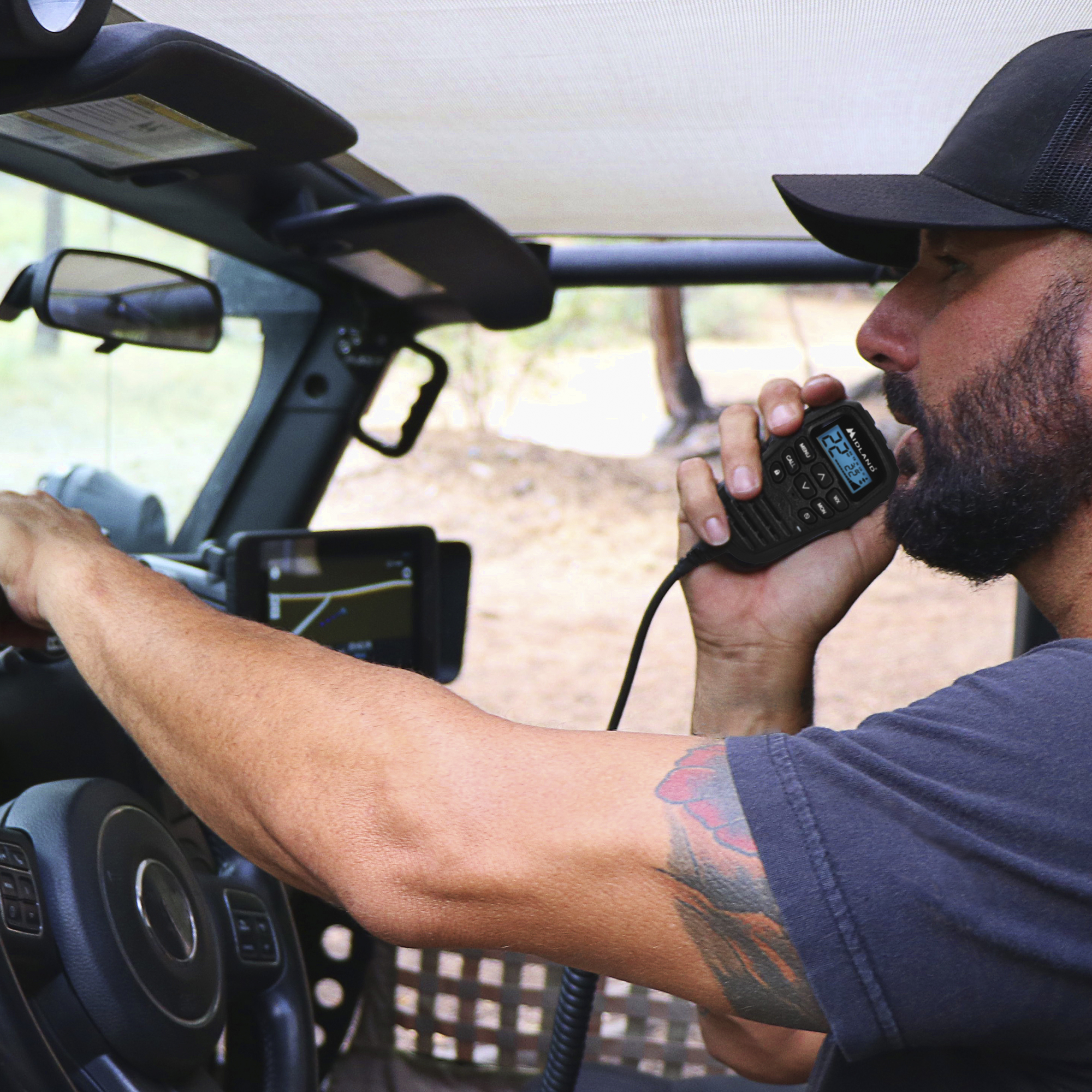 Midland MXT275 MicroMobile 15-Watt GMRS Two-Way Radio photo 4