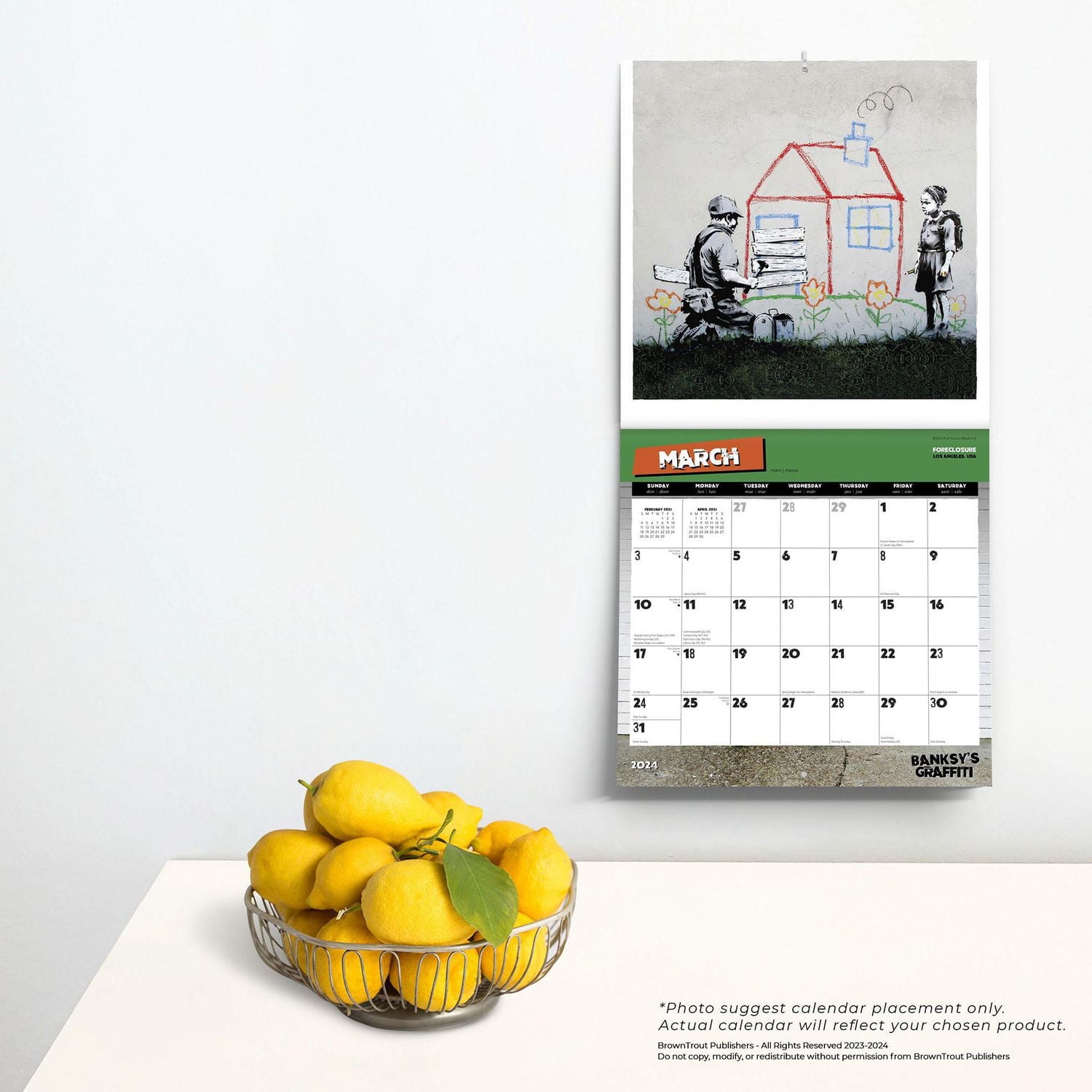 BrownTrout Graffitis de Banksy 2024 Mur Carré 30.48x60.96 CM, 9781975466725