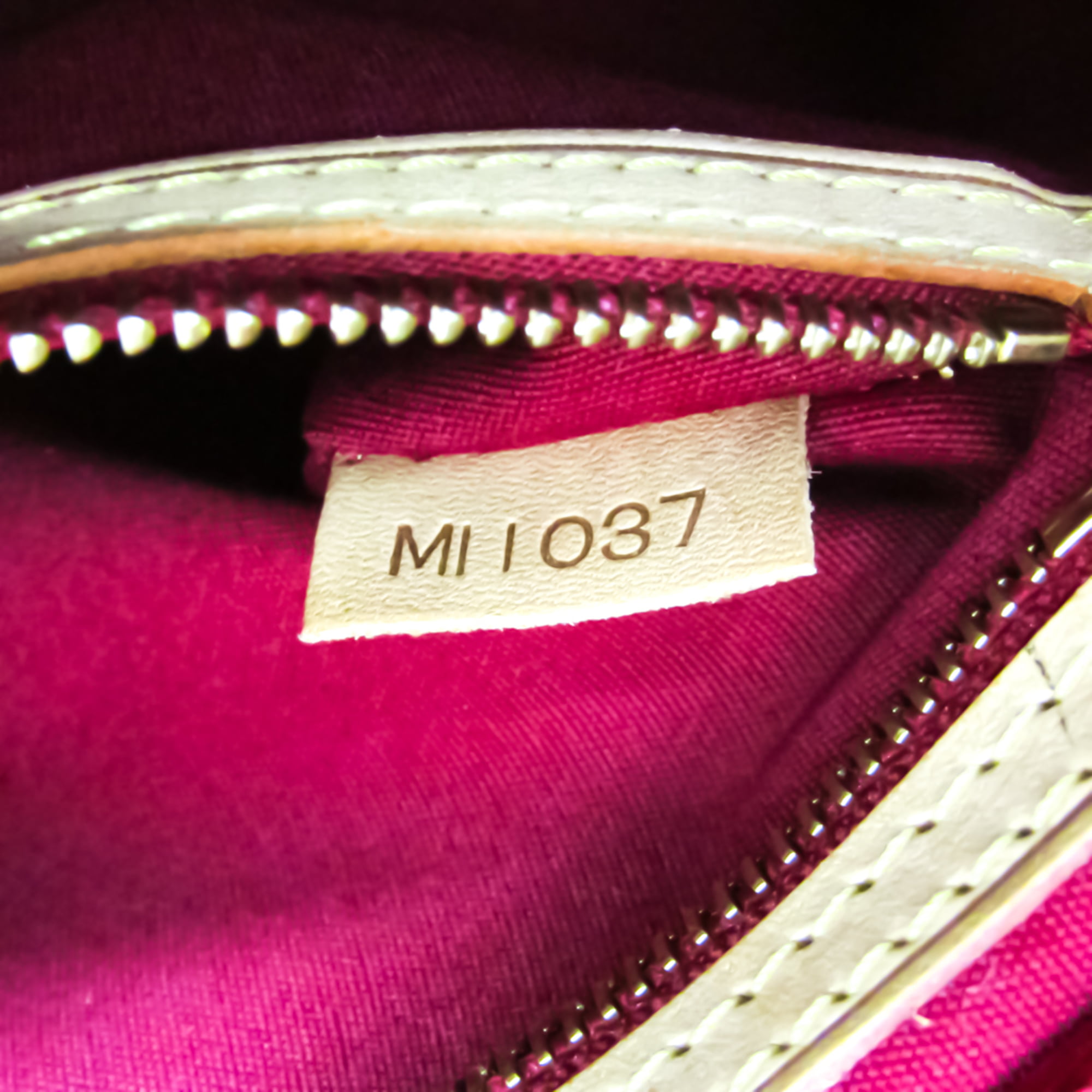 LOUIS VUITTON Monogram Vernis Reade PM Hand Bag Pomme D'amour M91990 auth  48391 Patent leather ref.1000401 - Joli Closet