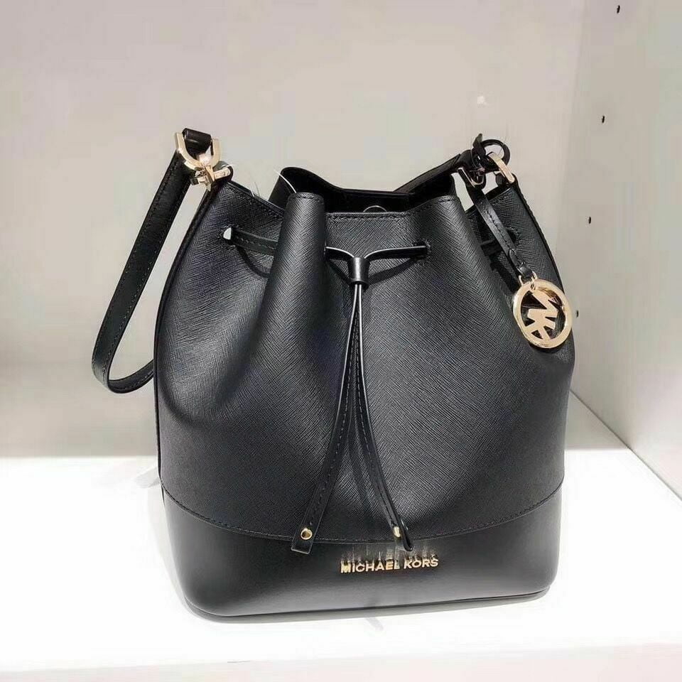 michael kors trista medium bucket bag