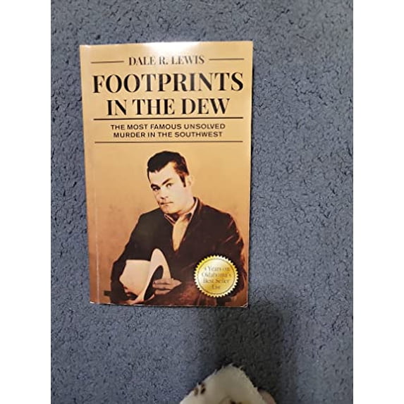 Pre-Owned Footprints In The Dew Paperback