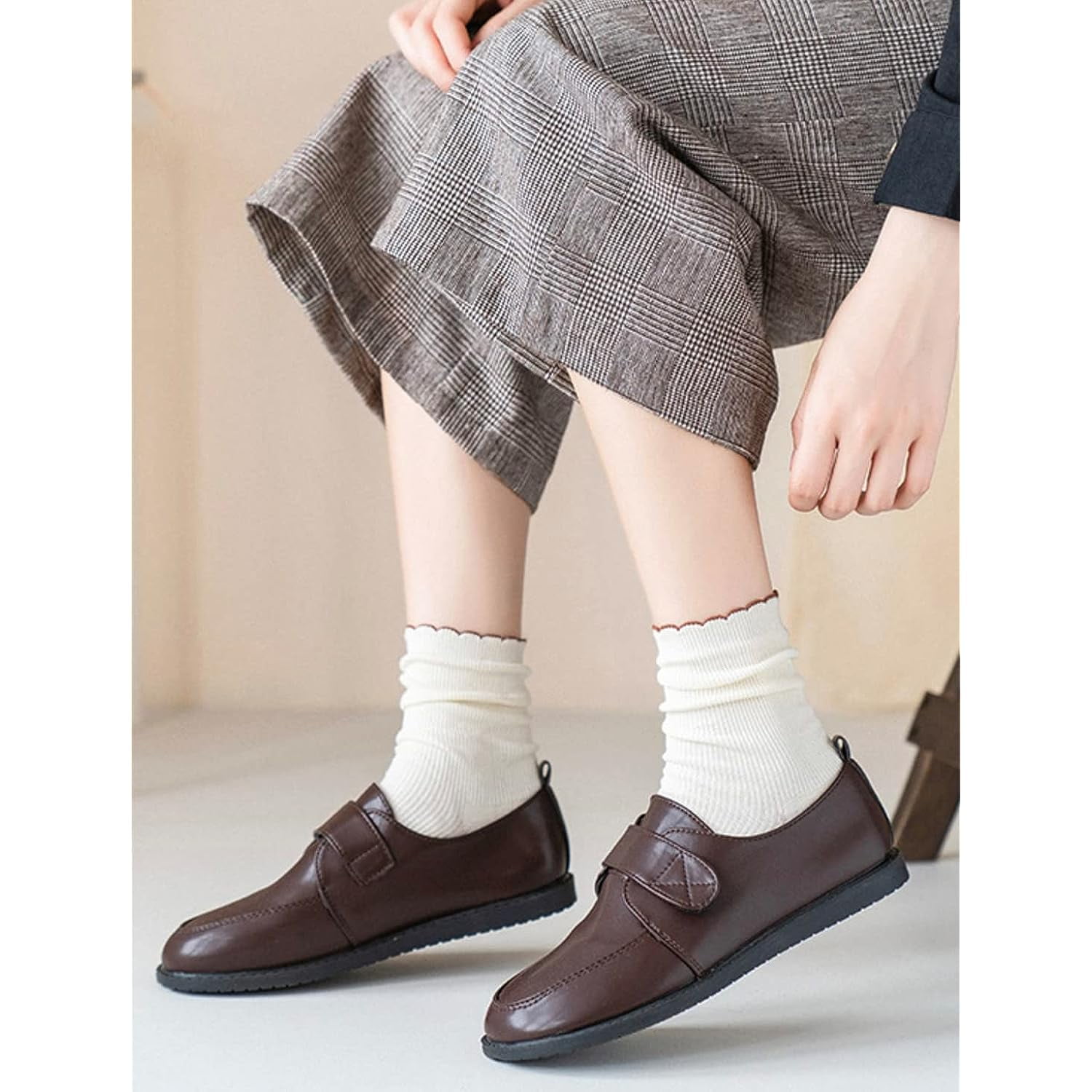 Holzlrgus Women Cute Ruffle Frilly Aesthetic Ankle Socks Flower Embroidery Turn Cuff Crew Cotton Socks Teen Girls