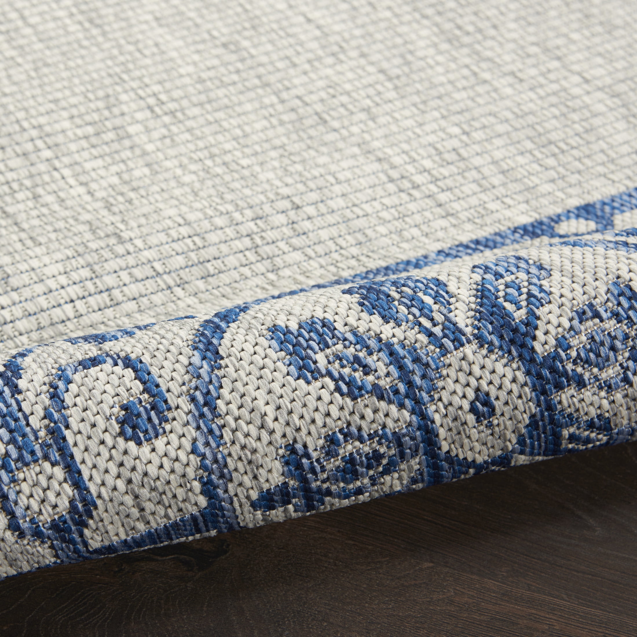 Nourison Country Side 2'2" x 3'9" Ivory Blue Transitional Rug