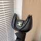 thumbnail image 4 of Bolso de mujer de estilo coreano de gran capacidad para ir al trabajo, bolso cuadrado pequeño de moda retro, bolso de axila de alta calidad, 4 of 6