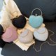 thumbnail image 1 of Bolso pequeño tipo bandolera con cadena de corazón para mujer, 1 of 5