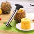 thumbnail image 1 of Cortador de piña y herramienta rebanadora - Cortador de piña de acero inoxidable para una fácil extracción y rebanado del núcleo - Cortador de piña ultrarrápido y herramienta rebanadora que ahorra ti JAMW Sencillez, 1 of 5