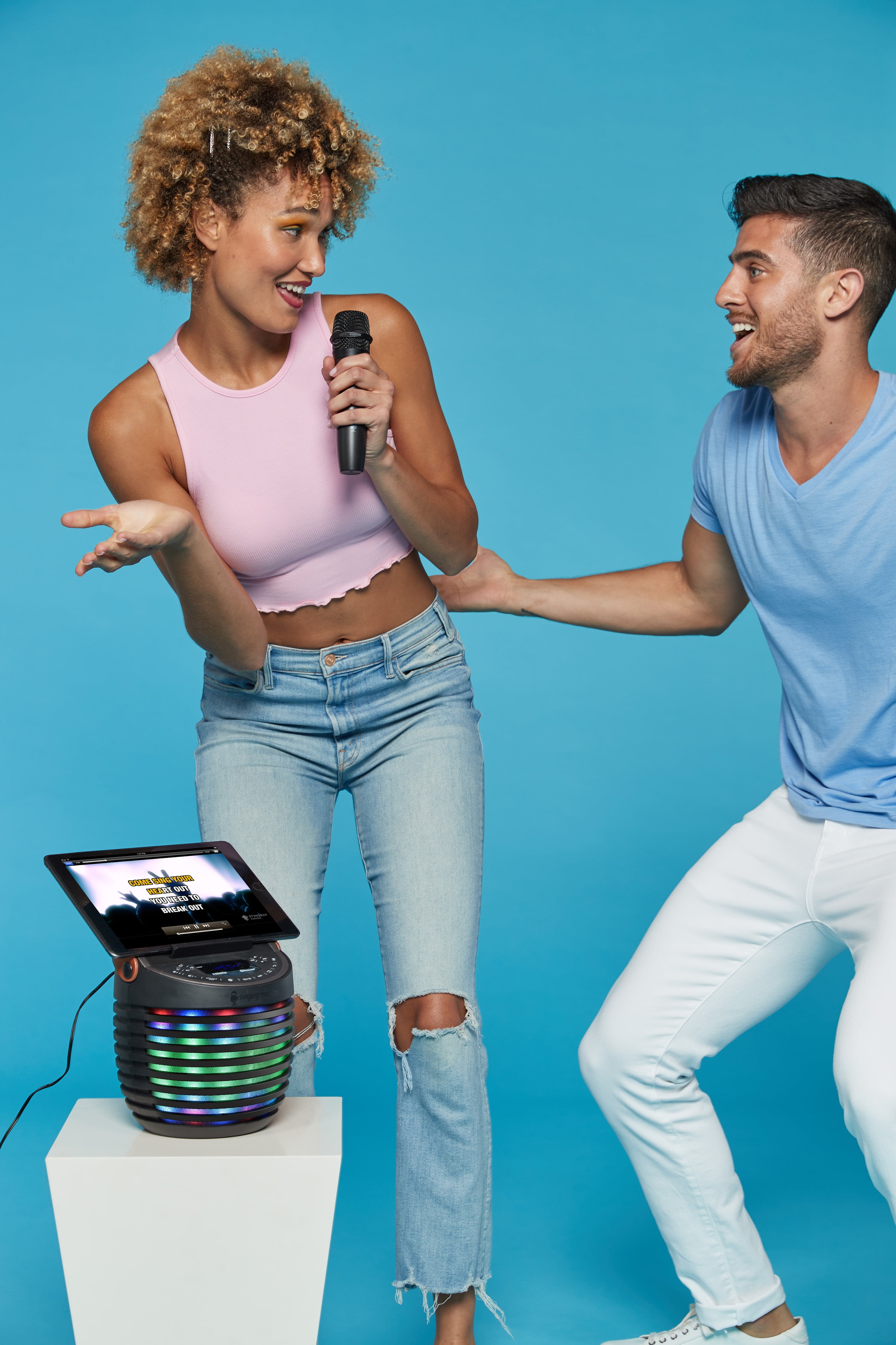 Open Box Singing Machine SMC2020 SingCast One - Video Casting Karaoke System with Bluetooth, Light Show & Voice Changing Effects