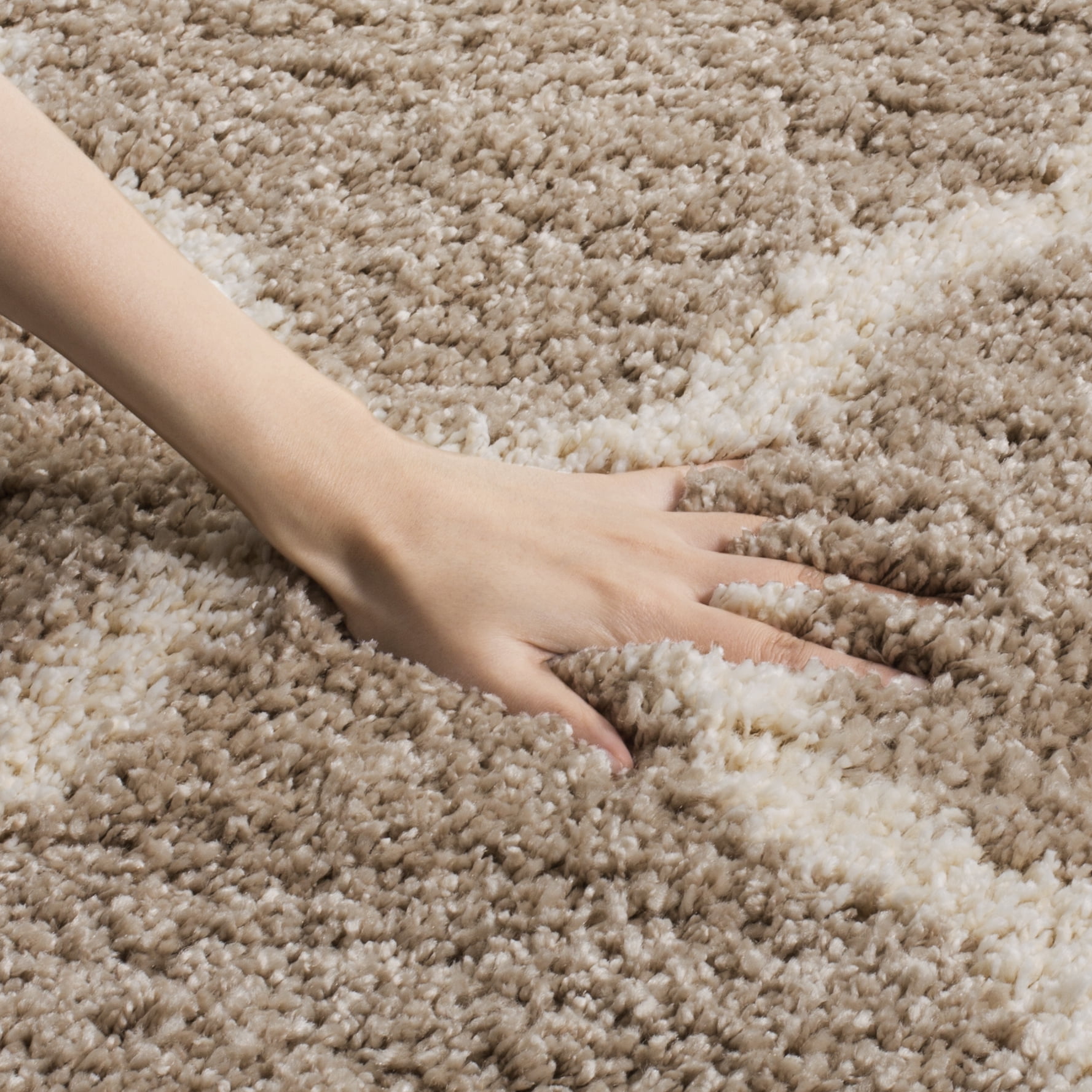 SAFAVIEH Hudson Aline Plush Geometric Shag Area Rug, Beige/Ivory, 11' x 15'