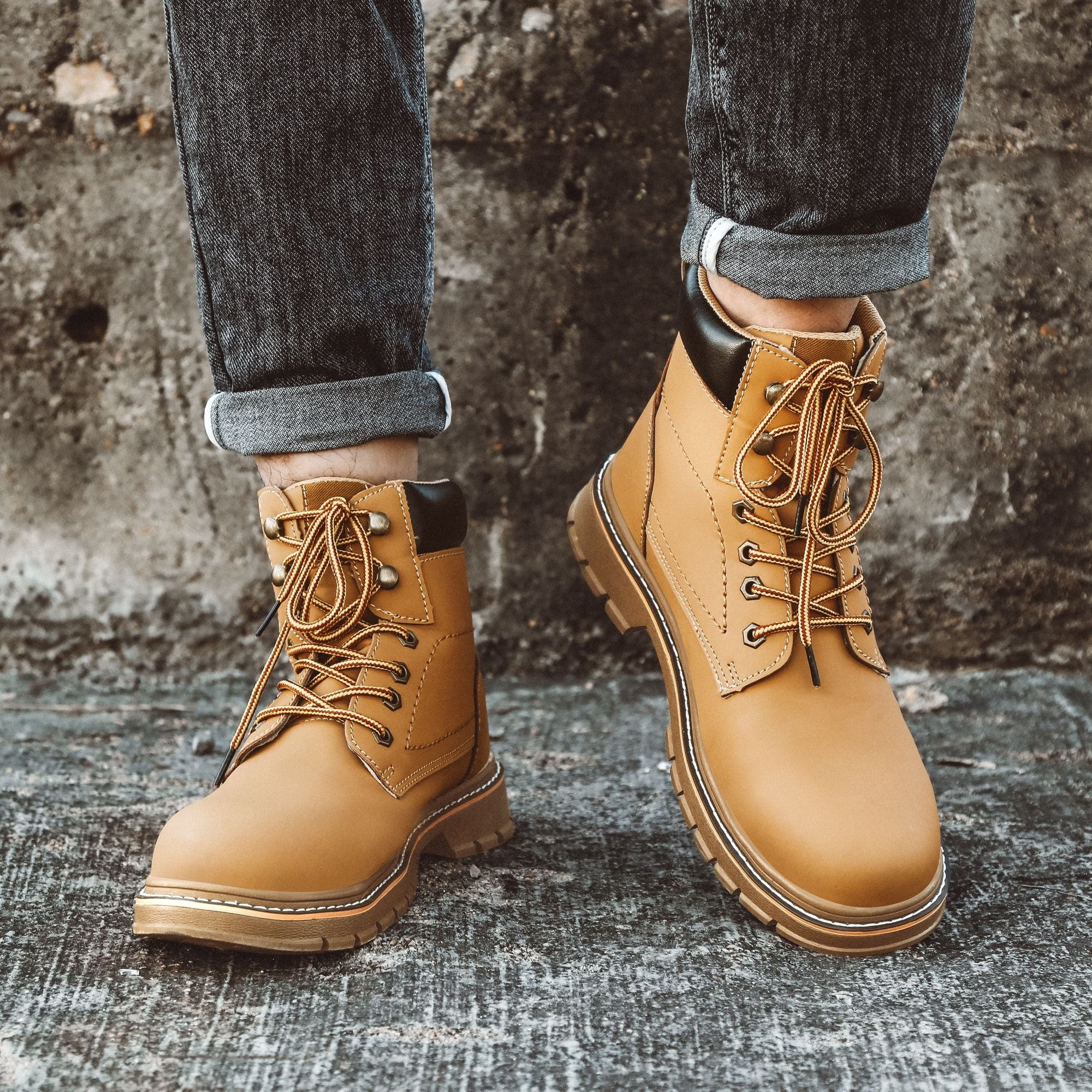 CHICVOMEY Waterproof Work Boots for Men Work Shoes Slip-Resistant Lightweight Puncture-Proof Industrial & Safety Steel-Toe Safety Shoes