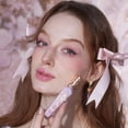 thumbnail image 4 of Brillo de labios Flower Knows Violet Strawberry Rococo Glowy G03, 4 of 9