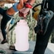 thumbnail image 4 of Botella de agua plegable de silicona de 2 l, gran capacidad, para acampar al aire libre y hacer deportes, con asa., 4 of 5