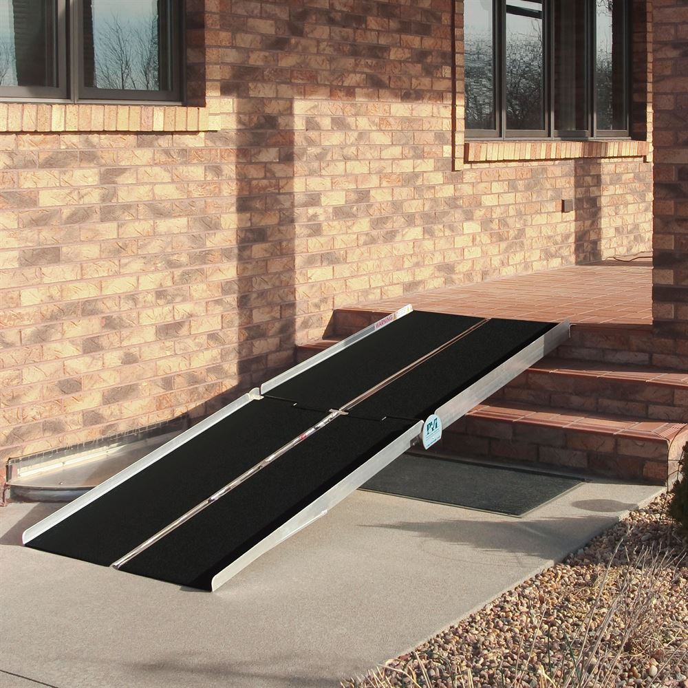 Prairie View Industries WCR630 Portable Multi-fold Ramp, 6 ft x 30 in - image 3 of 6