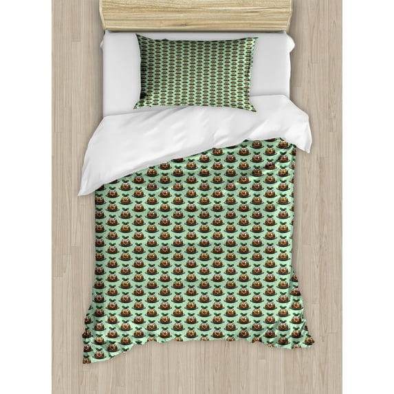 Smile Duvet Cover Set Twin Size, Christmas Pudding Characters with Ornaments on a Background of Polka Dots, Decorative 2 Piece Bedding Set with 1 Pillow Sham, Mint Green Multicolor, by Ambesonne