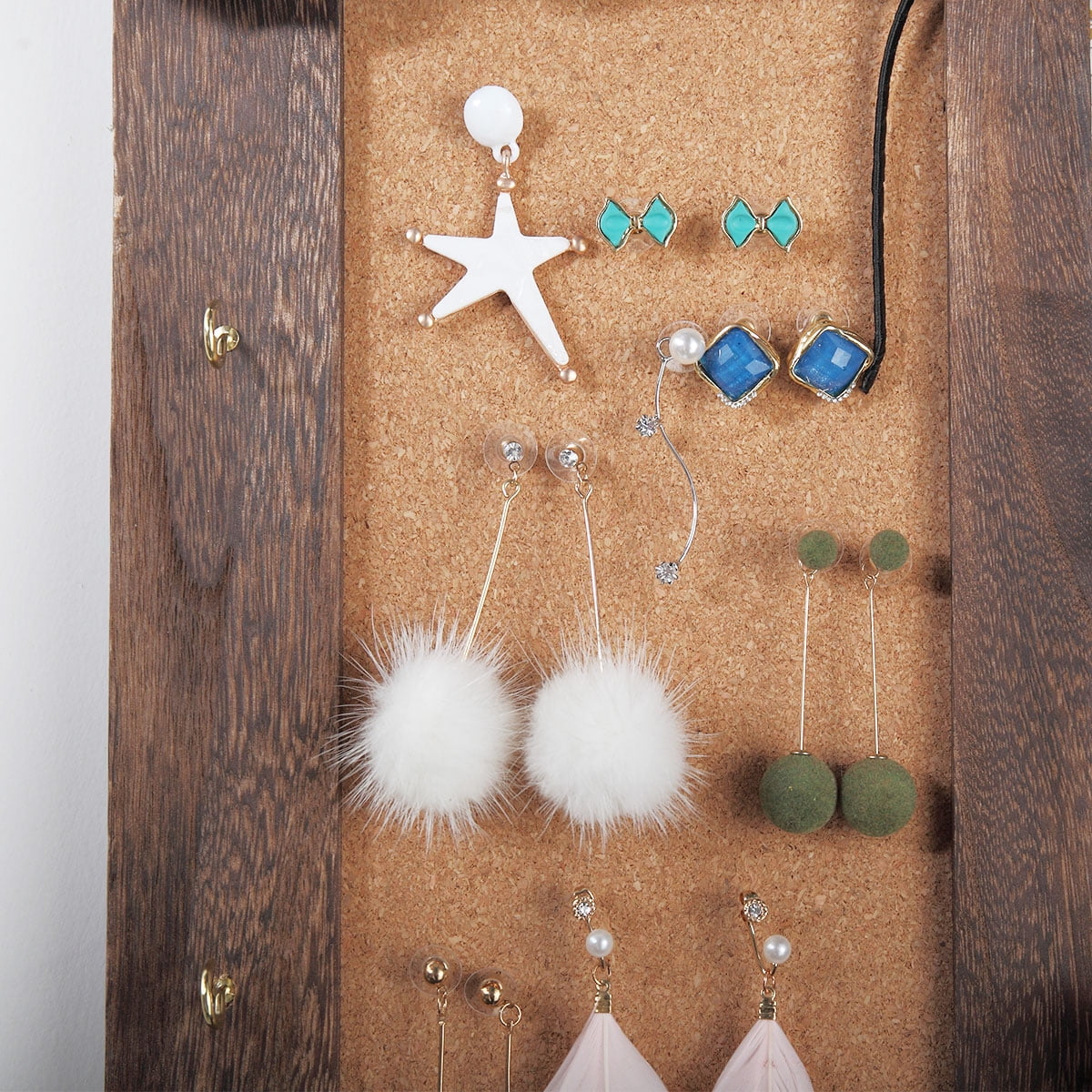Kepooman Vintage Wall Mount Jewelry Rack, Rustic Jewelry Organizer Shelf with 16 Hooks for Earring Necklace Kepooman Vintage Wall Mount Jewelry Rack, Rustic Jewelry Organizer Shelf with 16 Hooks for Earring Necklace