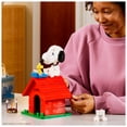 thumbnail image 3 of Set LEGO Ideas Peanuts: La Casita de Snoopy 21368, 3 of 7