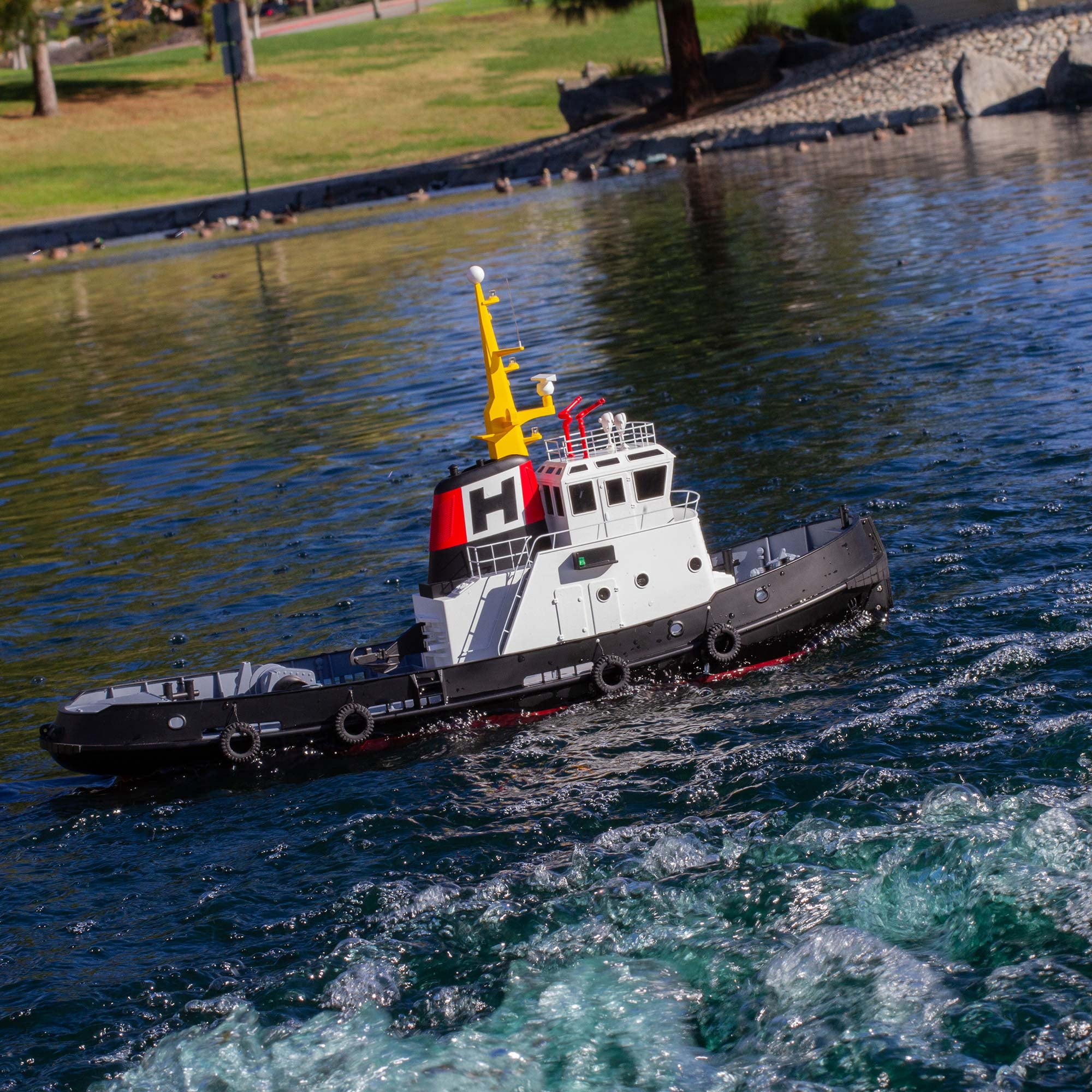 Pro Boat Horizon Harbor 30-Inch RC Tug Boat RTR Battery and Charger Not Included PRB08036 Boats RTR Electric