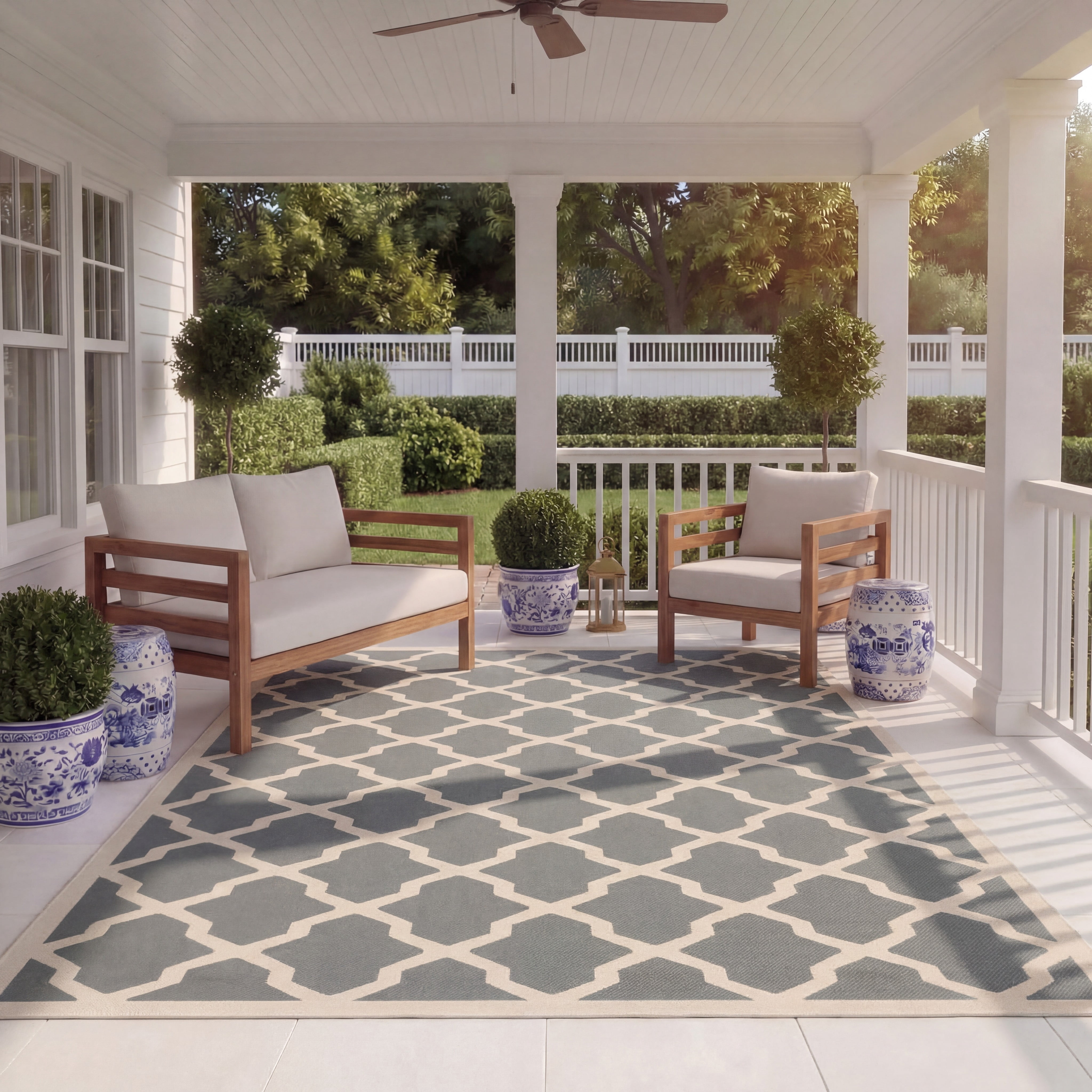 Safavieh Courtyard Amber Geometric Indoor/Outdoor Area Rug, Anthracite/Beige, 5'3" x 5'3" Square