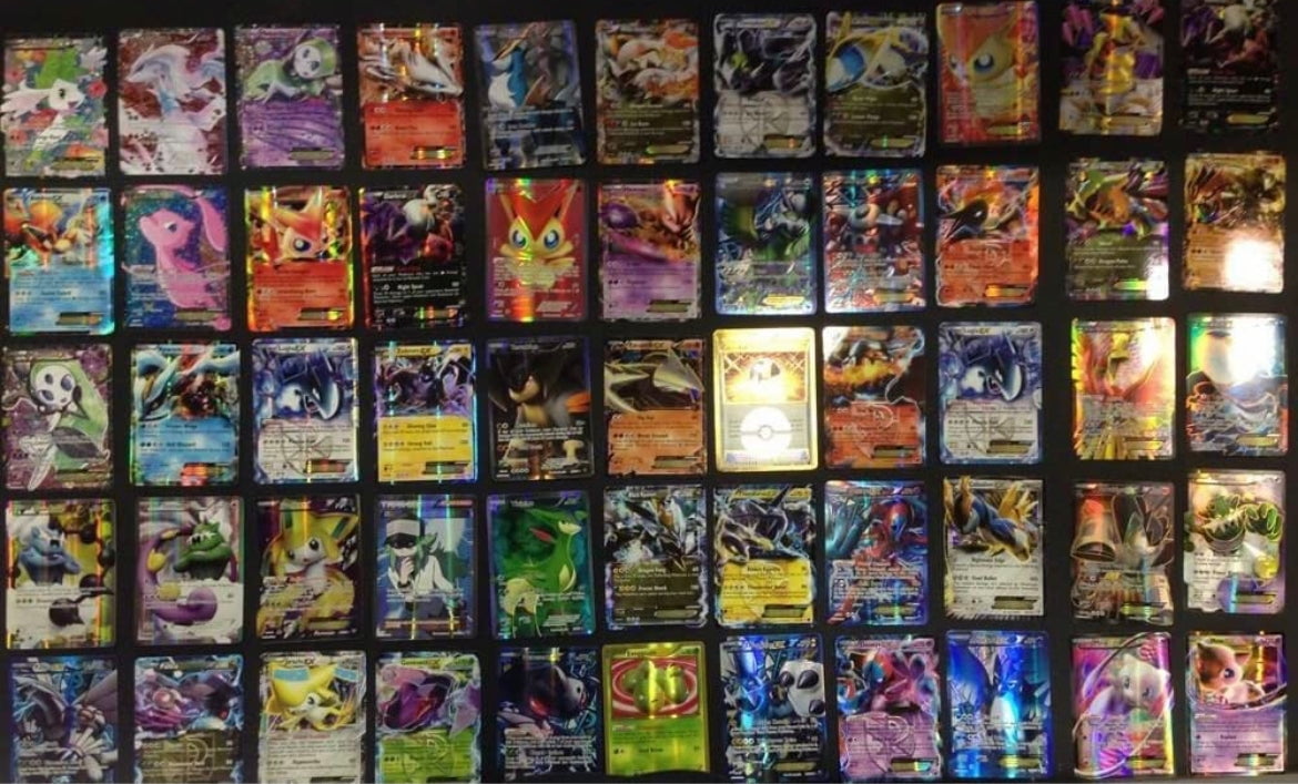 250 Assorted good Pokemon Cards