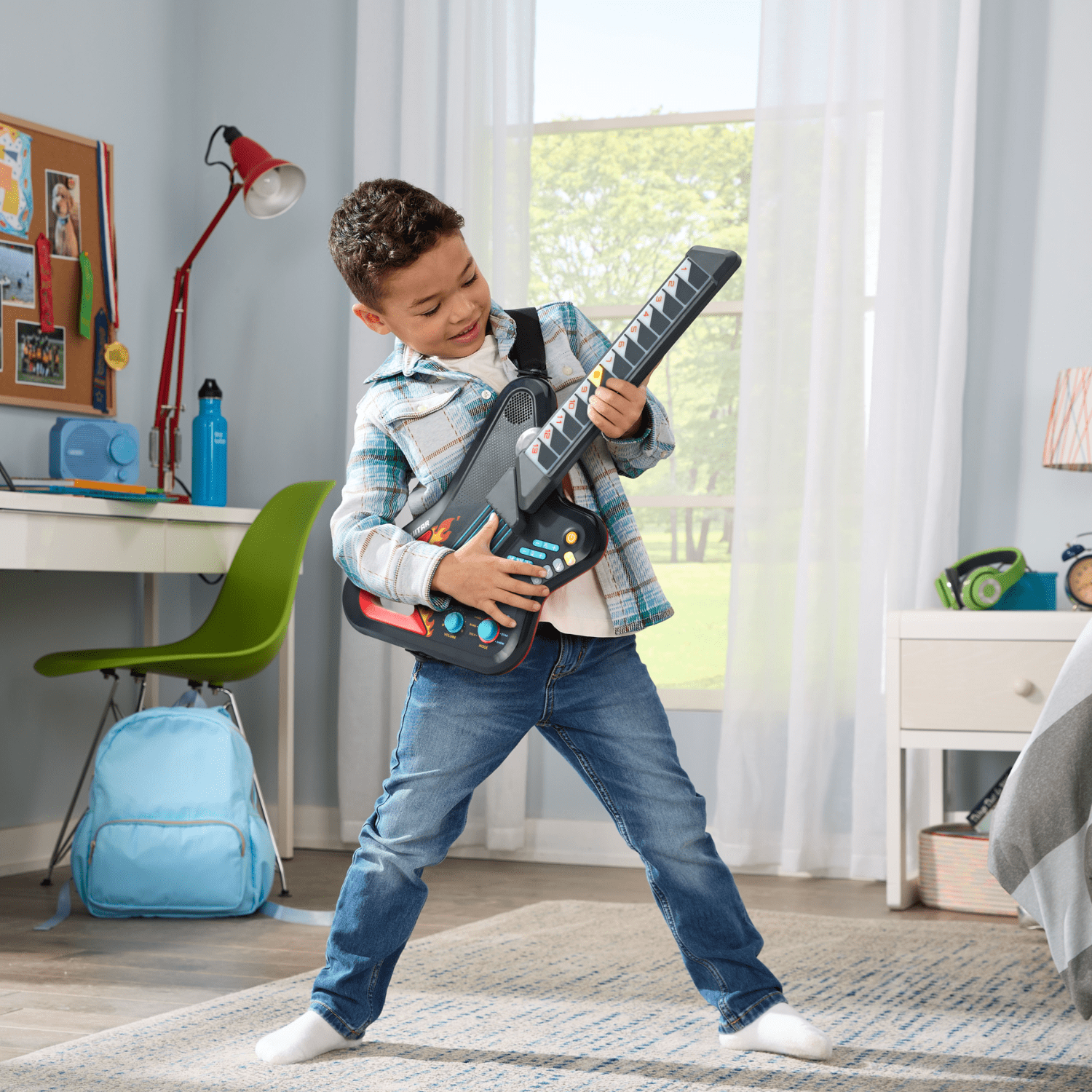 VTech Kidi Guitare Superstar pour créer de la musique, former un groupe, jouer à des jeux et plus encore pour les enfants - Version Anglaise, 5+ Ans