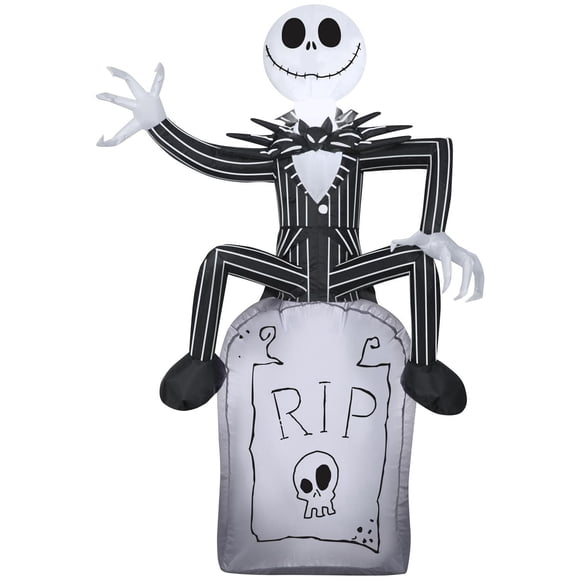 Jack Skellington gonflable d'Halloween sur la pierre tombale