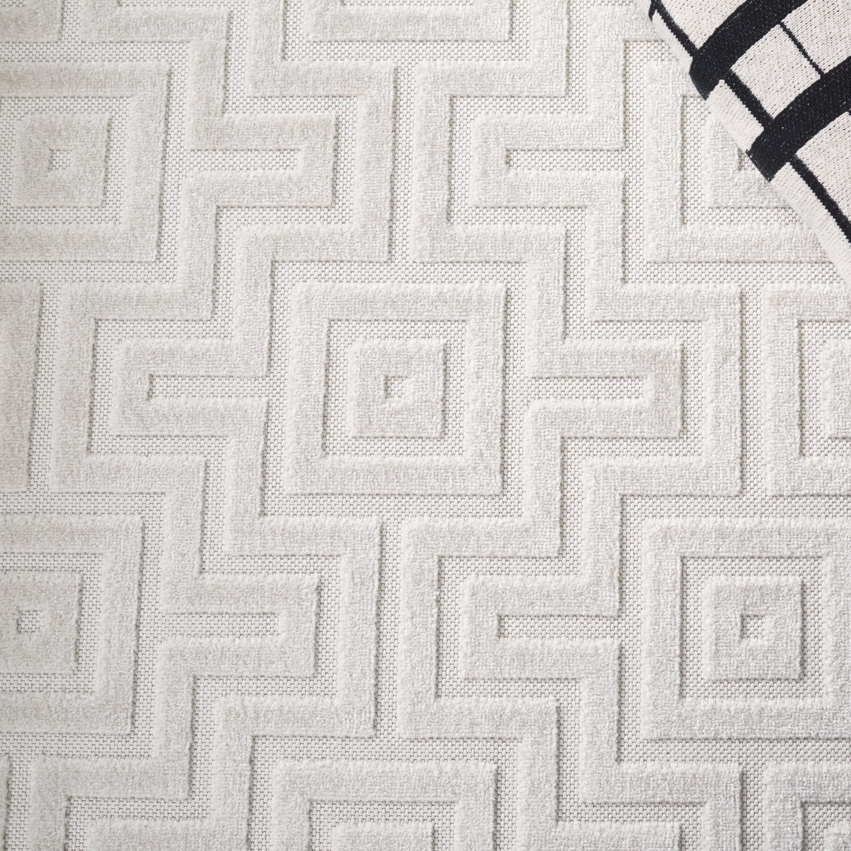 SAFAVIEH Stella Emalee Geometric Indoor/Outdoor Area Rug, Ivory, 8'2" x 10'