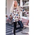 thumbnail image 4 of ABPHQTO Top de manga larga con cuello en V y estampado de leopardo colorido albaricoque para mujer con aberturas, 4 of 5