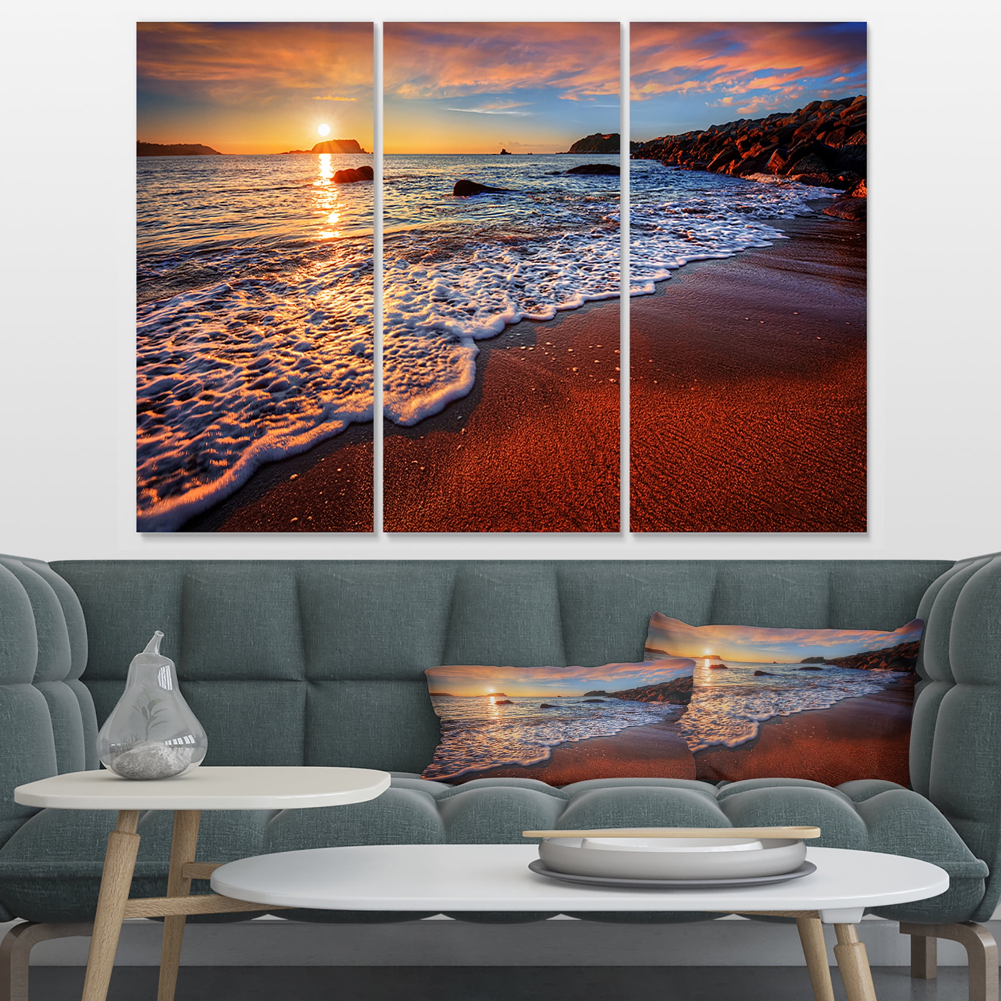 Designart 'Stunning Ocean Beach at Sunset ' Seashore Canvas Art Print