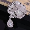 thumbnail image 4 of de diamantes de imitación de cristal de fiesta de dama de mujer de flor grande Vintage Fernando gran broche de flores, 4 of 8