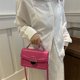 thumbnail image 4 of Bolso de hombro para mujer de alta gama, sencillo, moderno, pequeño, cuadrado, versátil, cruzado, para mujeres que viajan diariamente, moda Y2k, 4 of 5