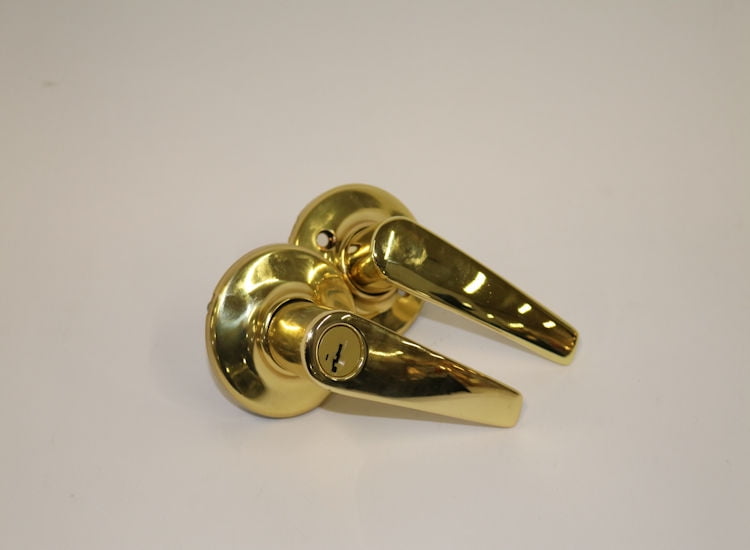 Kwikset 462DL Delta Vestibule Lock Door handle Leverset, Bright Brass