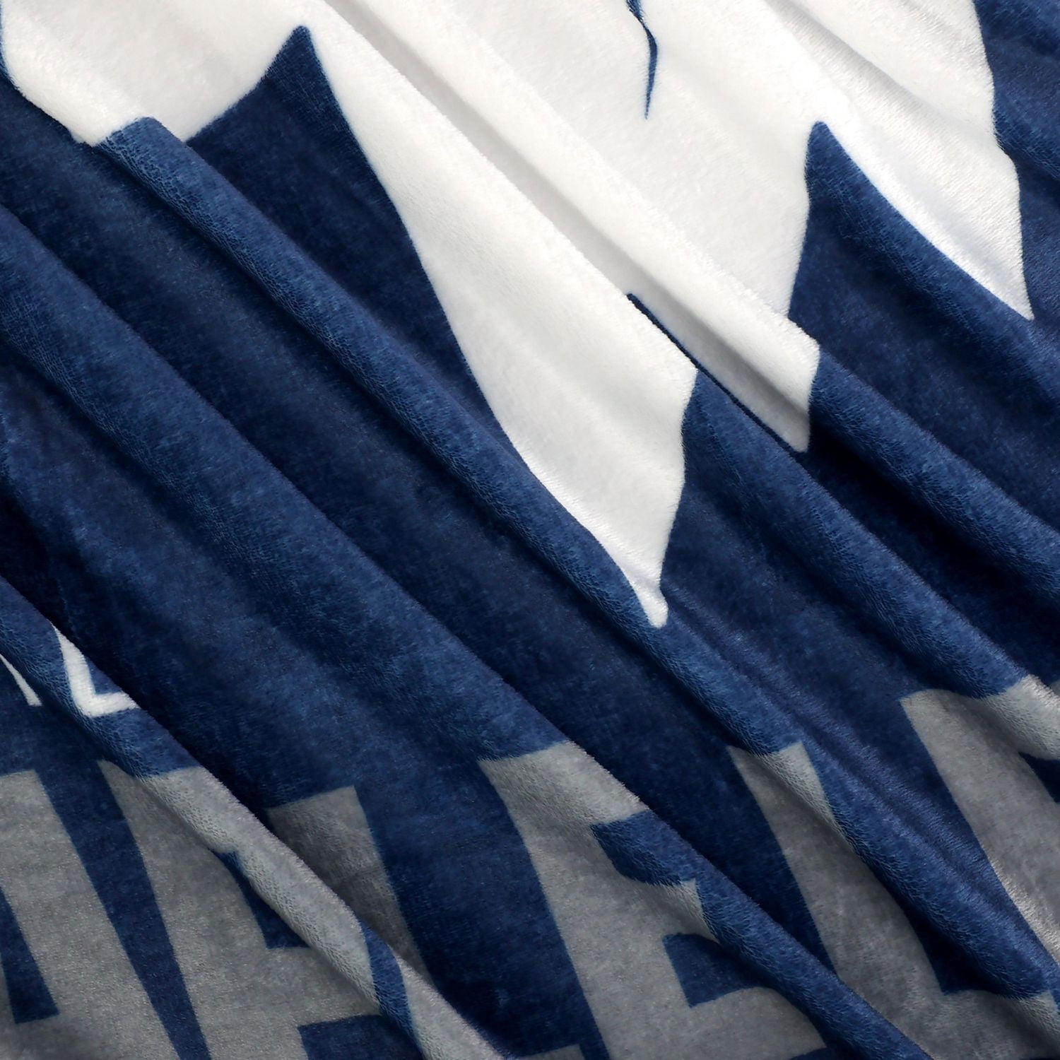 NHL Toronto Maple Leafs Plush Throw Blanket, 50" x 60"