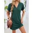 thumbnail image 4 of Robe T-Shirt Décontractée pour Femme à Col en V Mini Robes d'Été à Boutons à Manches Courtes Vert Foncé TTG, 4 of 10