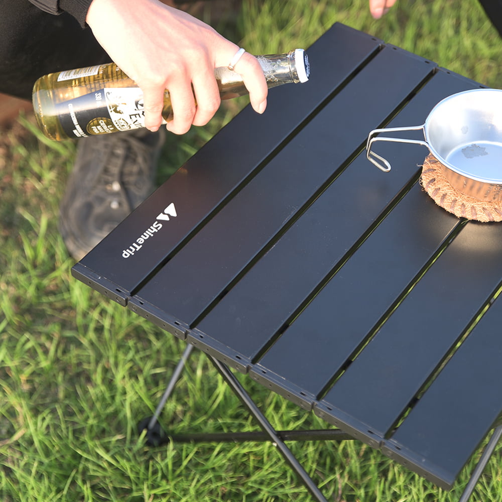 Mini Garden Picnic Camping Drinks Table with metal spike leg and anti-slip mat 