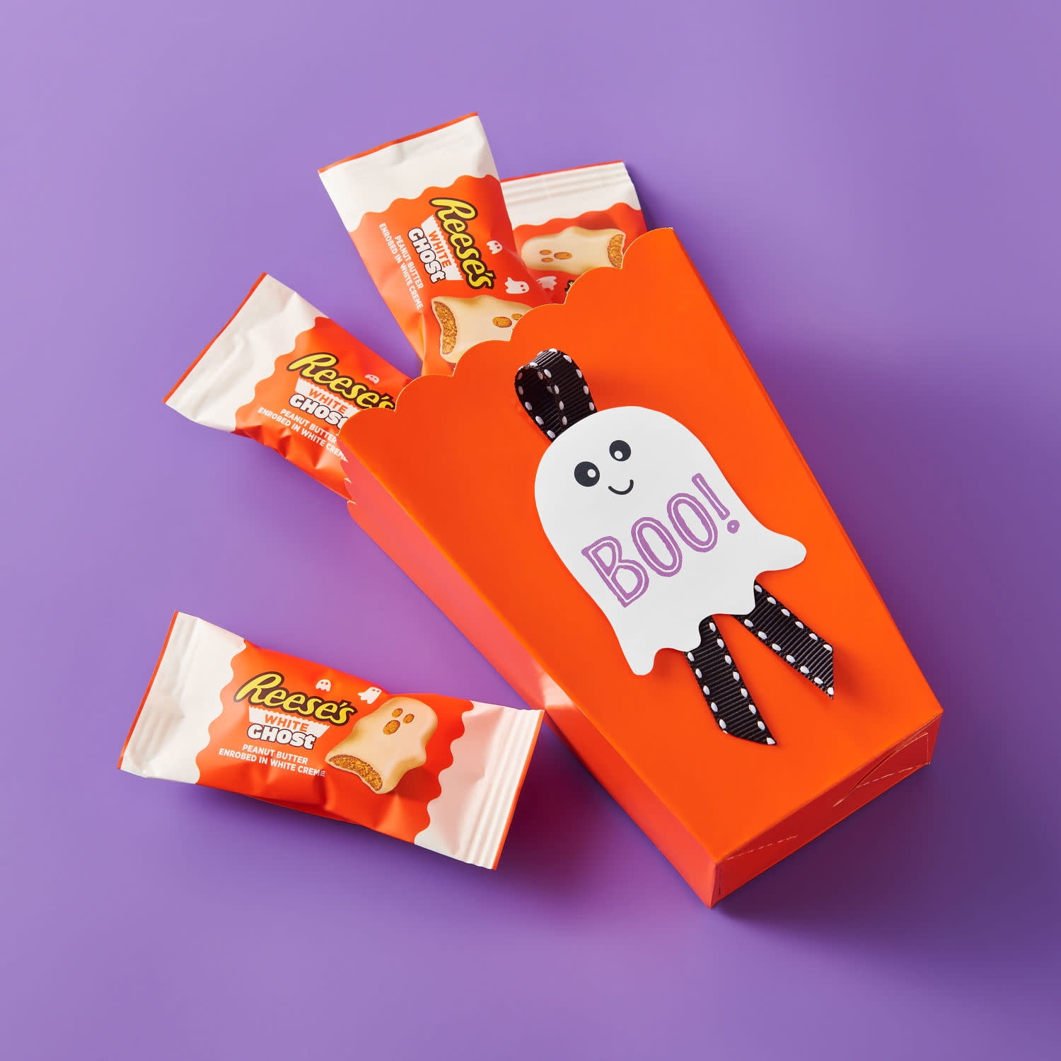 Reese's White Creme Snack Size Peanut Butter Ghosts Halloween Candy, Bag 9.6 oz