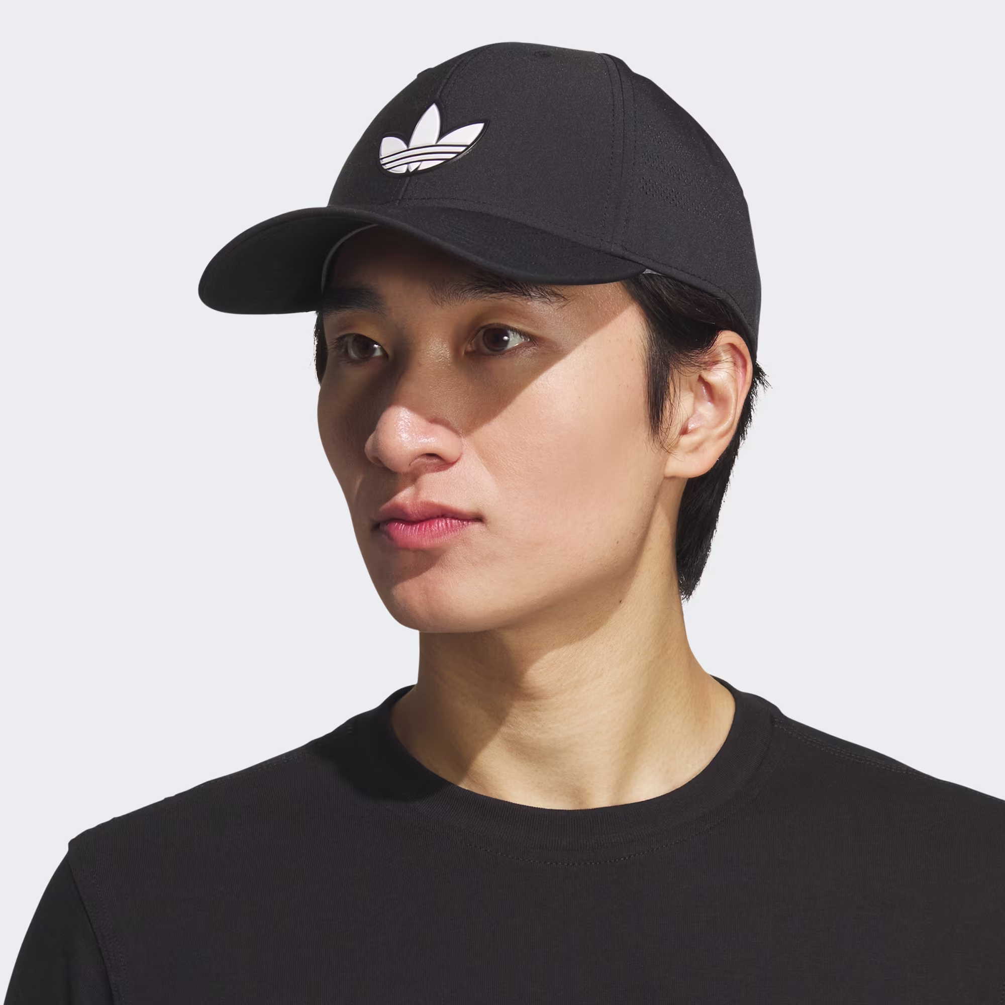 thumbnail image 4 of Gorra Adidas Beacon 6.0 Negra Deportiva Ajustable Visera Curva, 4 of 4