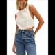 thumbnail image 3 of Blusa de Mujer Sin Mangas con Cuello Redondo, Dobladillo Ondulado con Colores Contrastantes y Bordado S, 3 of 7