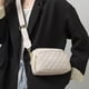 thumbnail image 5 of Bolso bandolera de cuero de vaca FLhrweasw con rombos color blanco, 5 of 6