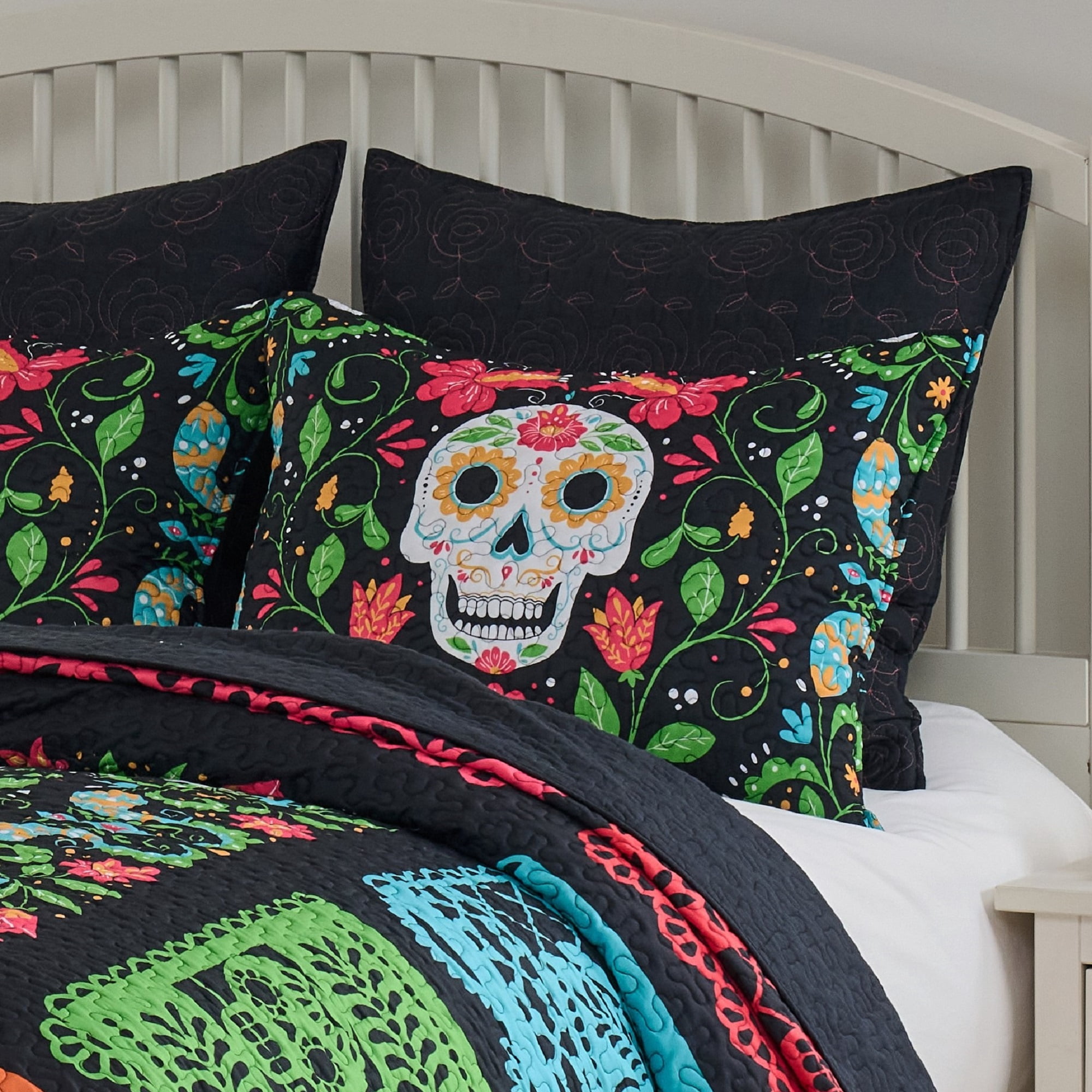 Greenland Home Fashions Day of the Dead Lightweight Quilted Pillow Sham, Standard, for Teens and Adults