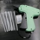 thumbnail image 2 of Pistola de etiquetado para ropa Precio al por menor Pistola de etiquetas Juego de fijación de etiquetas estándar con 5 agujas y 1000 piezas de púas para almacén de consignación Venta de patio familiar Vhermosa Collares, 2 of 7