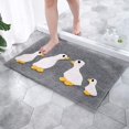 thumbnail image 2 of Alfombrilla de baño con forma de pato, lavable a máquina y seca, alfombrilla de baño antideslizante, absorbente, suave y esponjosa (gris, 20 pulgadas, 32 pulgadas), 2 of 5